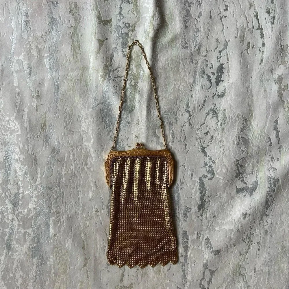 Whiting and Davis Art Deco Chain Mail Cigarette Holder Gatsby 1920s